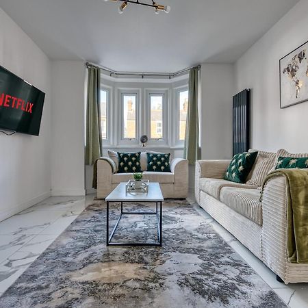 Aryas Homes Oxford - Headington Екстериор снимка